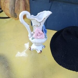 Valuable Ceramics and Fine China